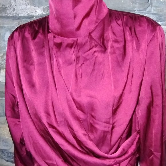 Alexia Admor red turtleneck dress, long sleeve, gathered at the waist - Picture 4 of 12